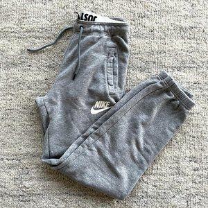 Nike Cuffed Joggers